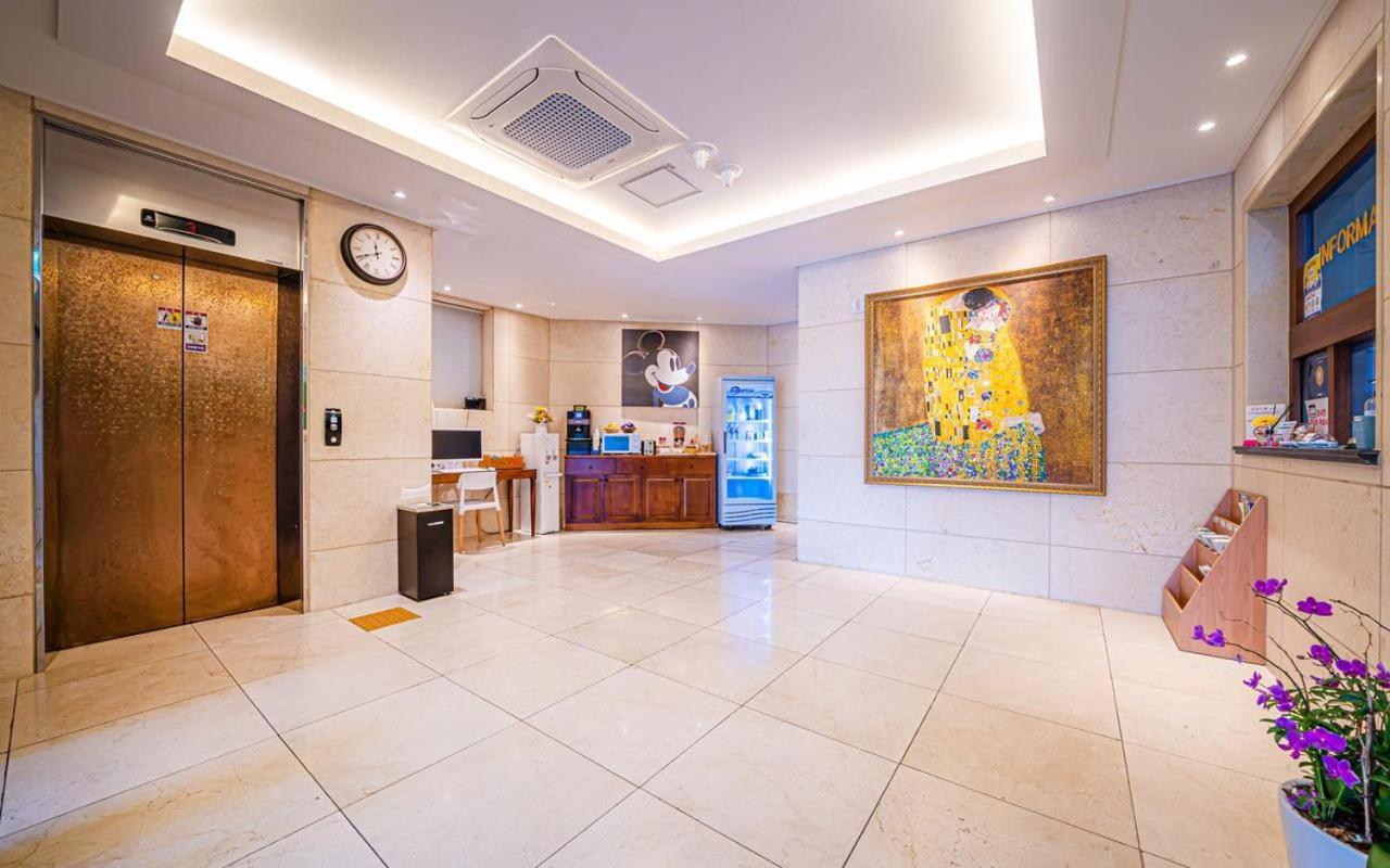 בוסאן Hotel Momo מראה חיצוני תמונה